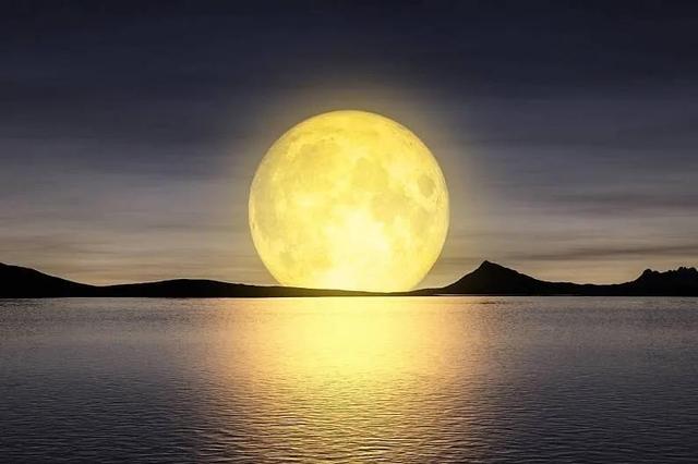 海上生明月,天涯共此时什么节日,海上生明月,天涯共此时表达的情感